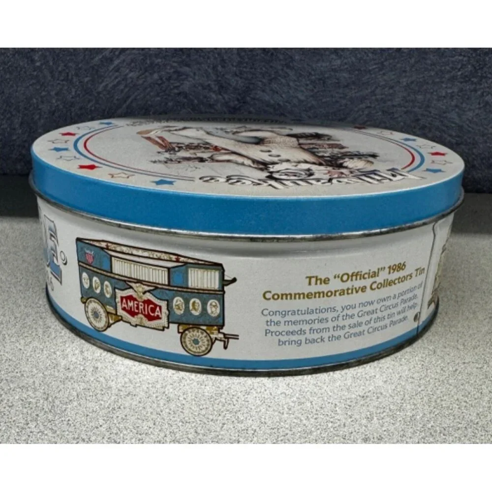 1986 The Great Milwaukee Circus Parade Commemorative Tin Carousel Frosted Animal